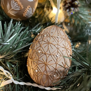 Hand painted decorative egg ornaments, Symbolic hanging decorations, Floral spring ornaments for home decor