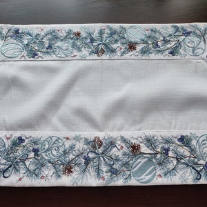 Xmas embroidered blue table runner, Scandi blue runner, Christmas decor, Xmas table set, Runner with embroidered Xmas tree branch with balls 画像 5