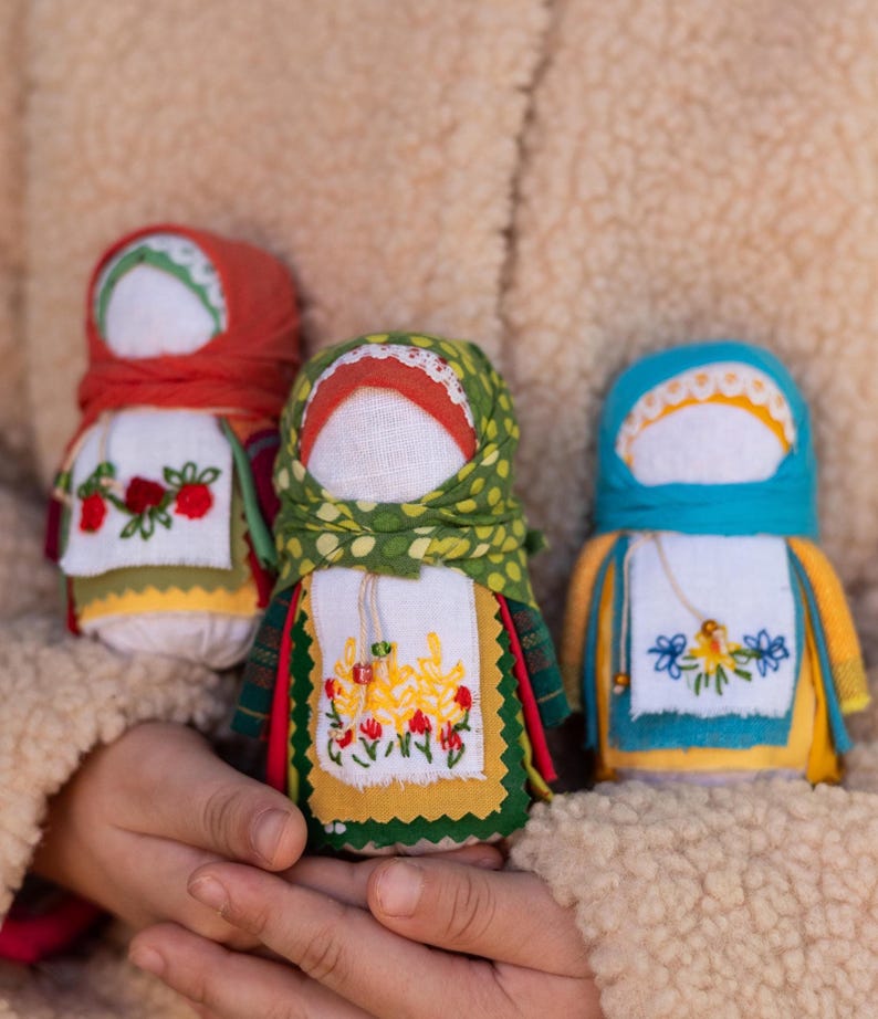 Handmade traditional folk cloth dolls set