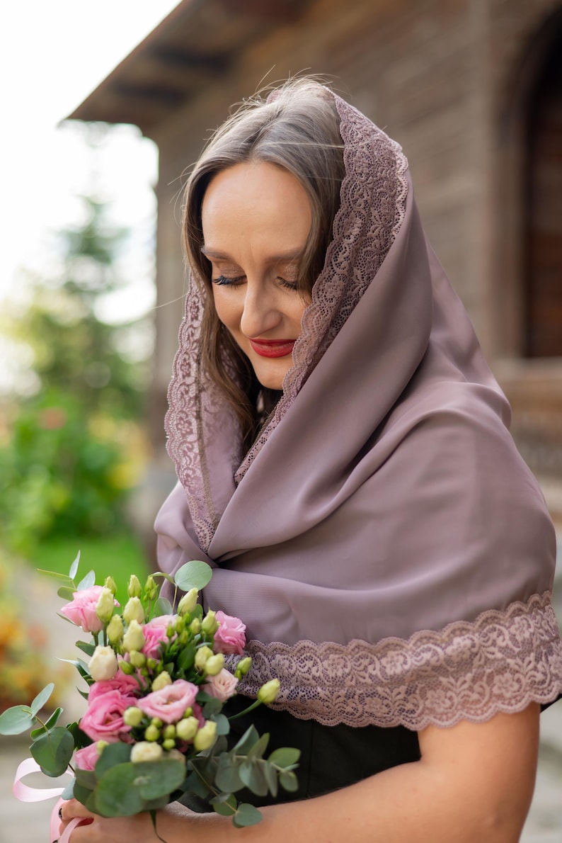 Elegant mauve chiffon mantilla with lace trim