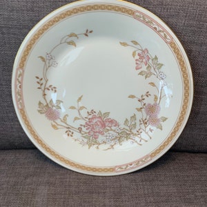 Royal Doulton Lisette 8&quot; Salad Plate