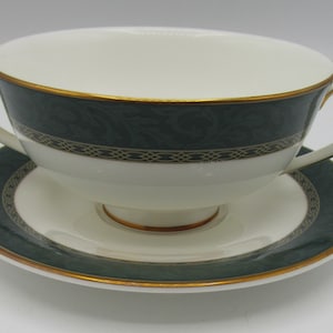 Marks and Spencers (M&S) Pemberton Soup Cup and Stand