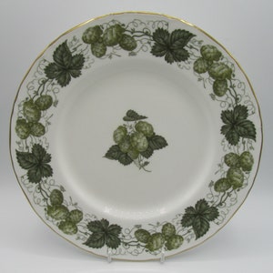 Royal Worcester The Worcester Hop - Mathon Dinner Plate 10 7/8&quot;