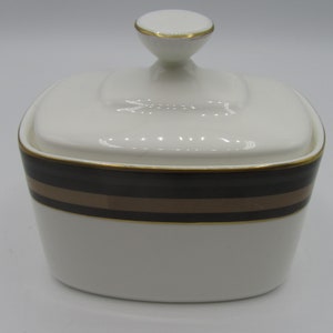 Royal Doulton Cadenza Lidded Sugar Bowl