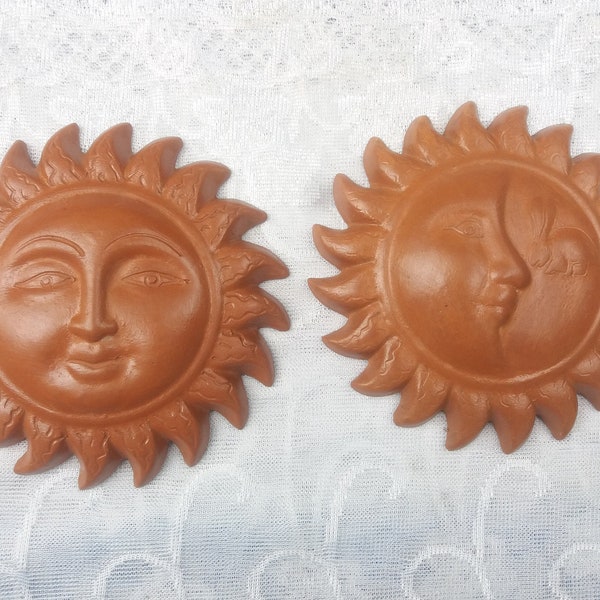 Colgante de pared con cara de sol y luna / decoración de pared de cerámica / Sol y luna de terracota / Decoración de Año Nuevo / Cerámica de Sri Lanka / Arte natural de la pared / Artículo de arcilla