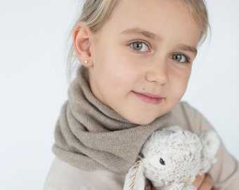 Soft warm knit kids teens neck warmer -  Cashmere snood for baby in beige