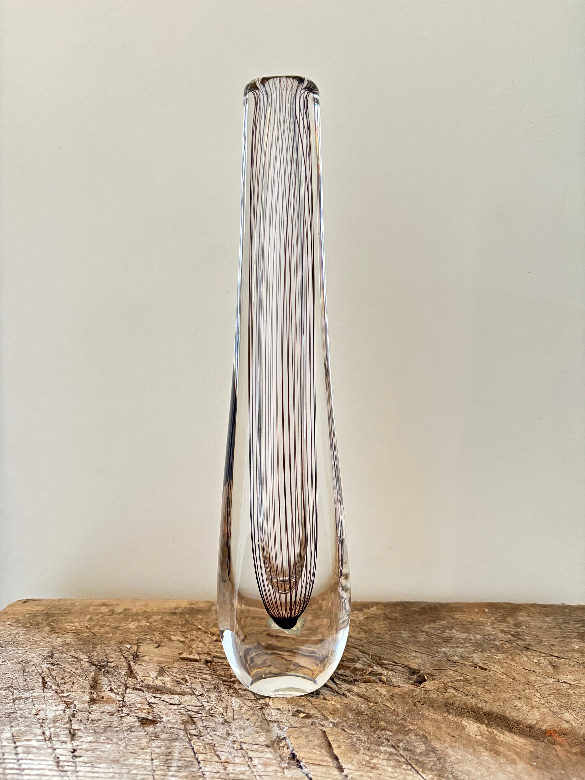 Stunning Handblown Vase | Vicke Lindstrand | Signed Kosta LH 1388