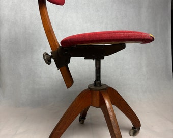 Åtvidaberg Office Industrial Chair |  Swivel with Adjustable Height, Original Bordeaux Velour Upholstery, Wood and Metal Base - 1930s Sweden