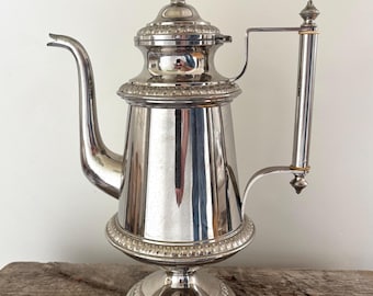 Cafeteira vintage banhada a prata de Oscar Nilsson, Eskilstuna – Suécia, década de 1950