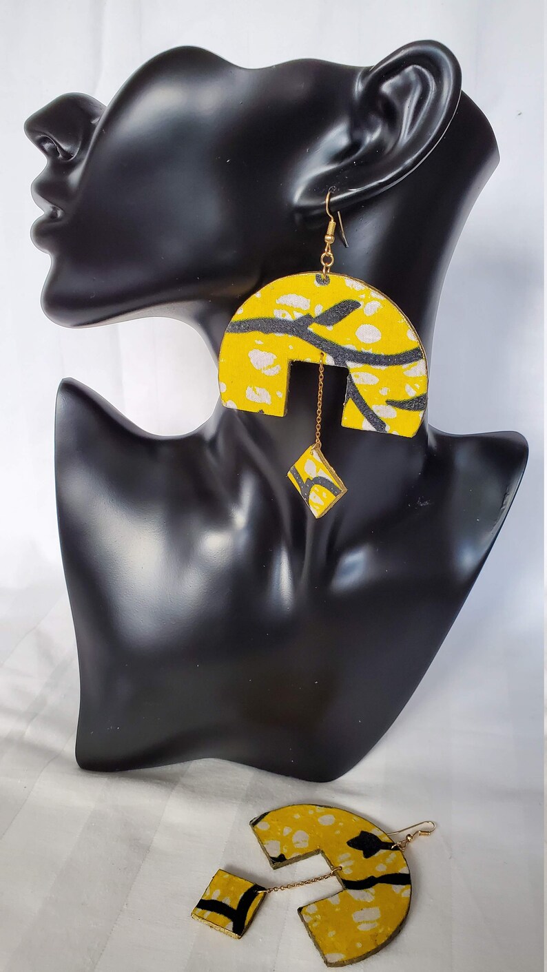 Wax fabric Beautiful Escape earrings