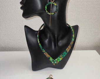 Necklace and earrings set