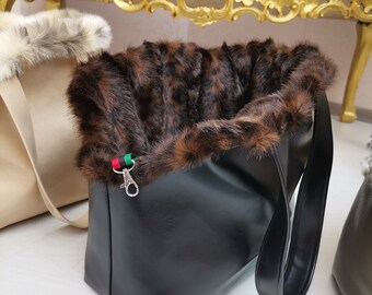 Dog Carrier Bag Puppy Carrying Pet Hammock For Yorkie Sling Fur Bag for Chihuahua Walking Bag for Spitz  Accessories for dogs Fashion studio