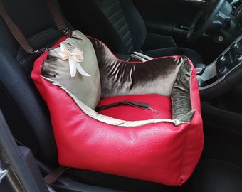 Car seat for dog puppy Auto hammock for dog Transportation for dogs Travel with a dog Chair in the car for a dog Products for pets Italian