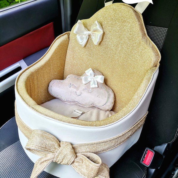 Car Seat for Dog Sling for Puppy in Car Autohamak for Mini Dogs Seat for Spitz Chihuahua York Toy Terrier Traveling with Dog AccessoriesDog