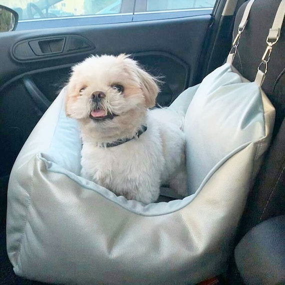 Asiento de coche para un cachorro de perro, una hamaca para un perro, una  silla para