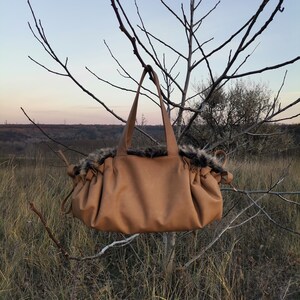 Taschentuch Tasche Tragetasche mit Fell für Welpen als Tragetuch für Minihunde Tierzubehör Shop for Dogs Katzentragetasche Hunde für unterwegs