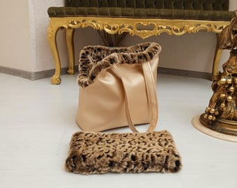 Dog carrier with faux leopard fur. Warm carrier for mini dogs.Warme Tasche für kleine Hunde mit Leoparden-Imitat