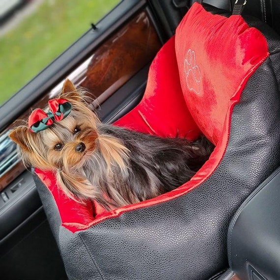 Siège auto rouge noir pour chien, chiot ou chat. Hamac automatique