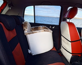 Car seat for small dogs Hanging car seat for mini puppies. Fur carrier for dogs . Carrier for Chihuahua, Spitz, Toy Terrier, Maltese, puppy