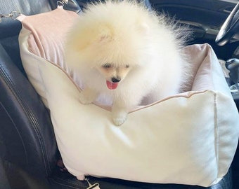 car seat for a dog puppy, a hammock for a dog, a chair for a puppy in a car For traveling Auto hammock for a mini dog, a carrier for a puppy