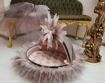 Dog bed Dogs house Beautiful Cot for the dog Mattress for a puppy Hundebett Ein Haus für einen Spitz Crib for Chihuahua Spitz York Maltipoo
