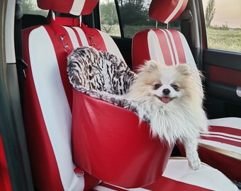Car seat for dog Auto hammock for Yorkie puppy mini Spitz Chihuahua. Hanging car seat with fur for traveling with a dog. Dog seat in a car