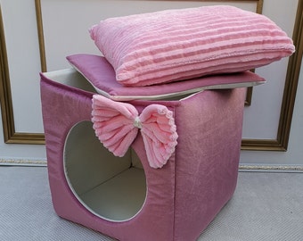 Pink house for a puppy, a dog. Pink Pet Kennel, Puppy Bed, Cat and Kitten House, Pet Supplies, Dog Style, Fashion Dog Furniture