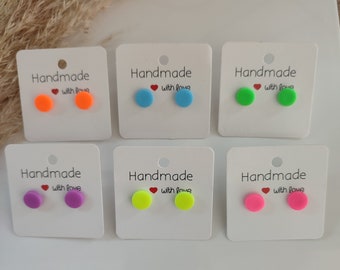 Schlichte Neon Ohrstecker | Handgemachte Ohrringe aus Ton | Verschiedene Größen und Farben | Mini Ohrstecker | Geschenk für Sie