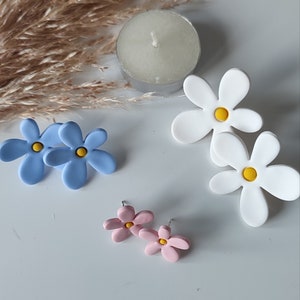 Funky Flower Stud Earrings | Handmade Polymer Clay Earrings | Daisy Earrings | Various Colours | Statement Earrings | 70s Flower Power