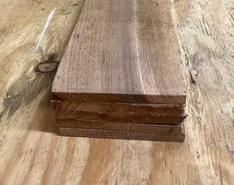 Short Rustic Walnut Planks for Crafts: 20 x 5.5 x 0.5