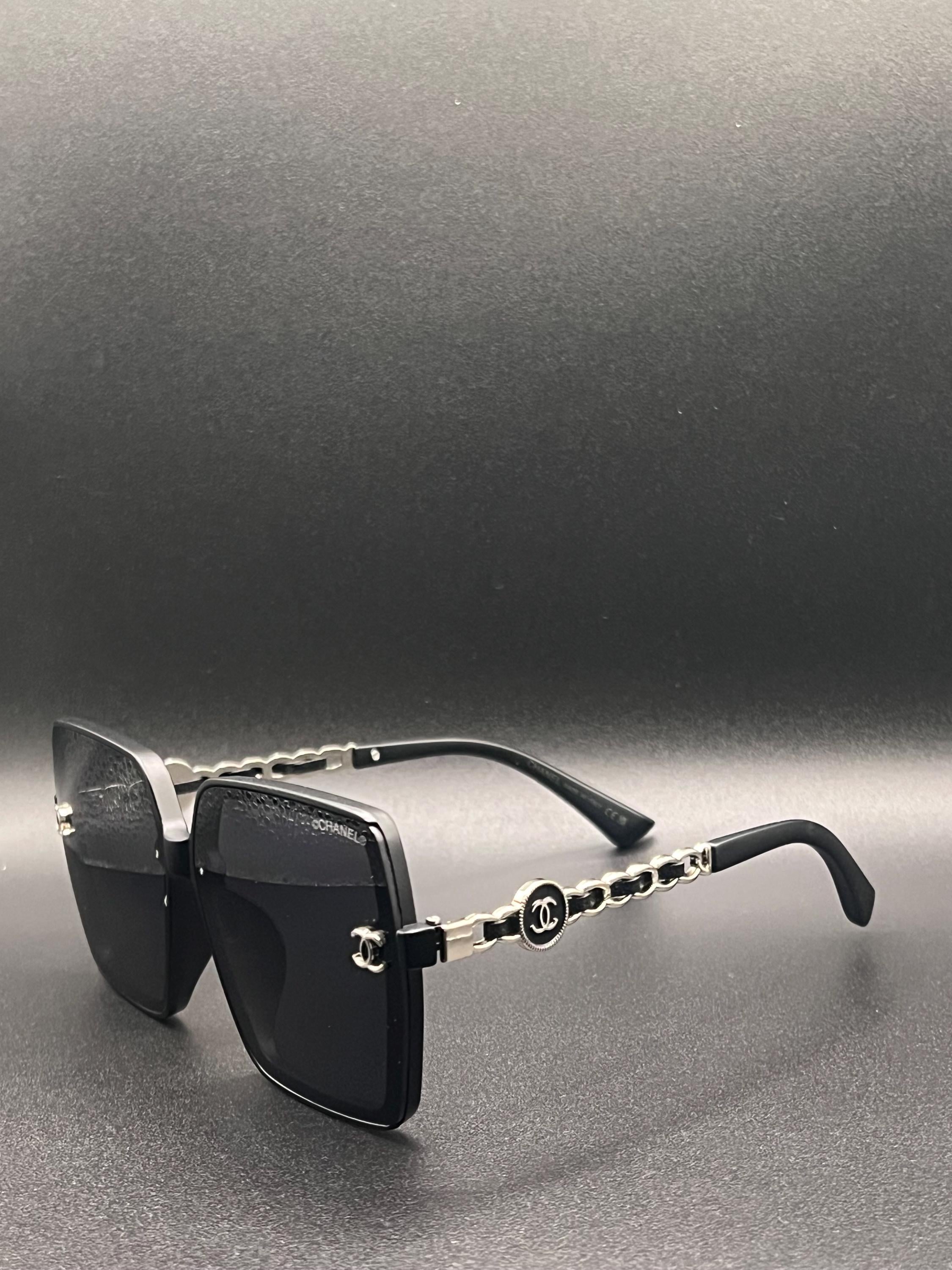 【入手困難】CHANEL べっ甲 柄 sunglasses vintage 黒 CHANEL Vintage Sunglasses Rare Rectangular Square Oval Black