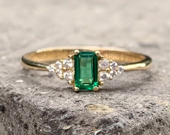 Genuine Natural Diamonds Emeralds Solid 9ct Yellow Gold Engagement Wedding Rings Genuine Natural Diamonds Emeralds Solid 9ct Yellow Gold Engagement Wedding Rings