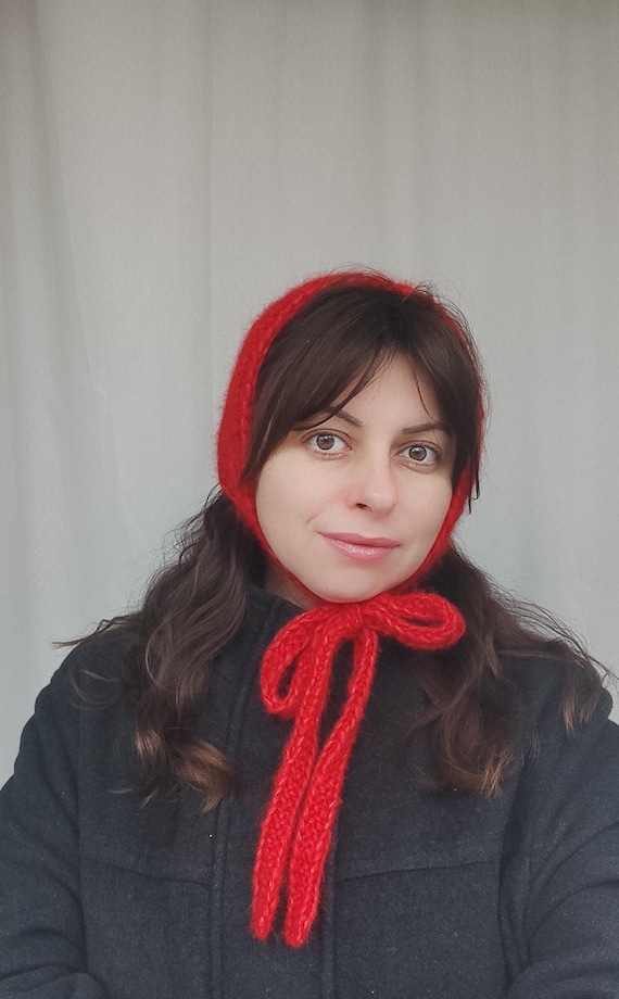 Red Knit Bonnet Hat | Vintage 1950s Style, Alpaca Wool Blend  display picture 1