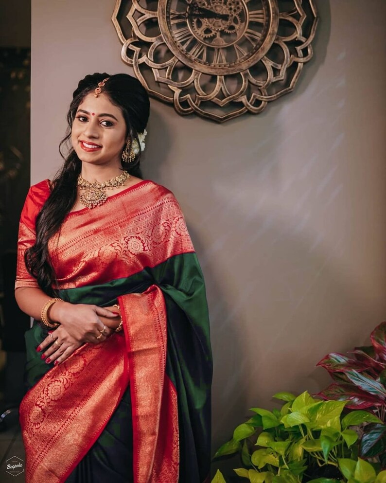 gree color saree flowear designer saree for weeding wear saree with red color blouse piece saree..