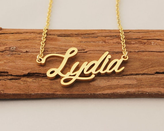 Lydia necklace deals