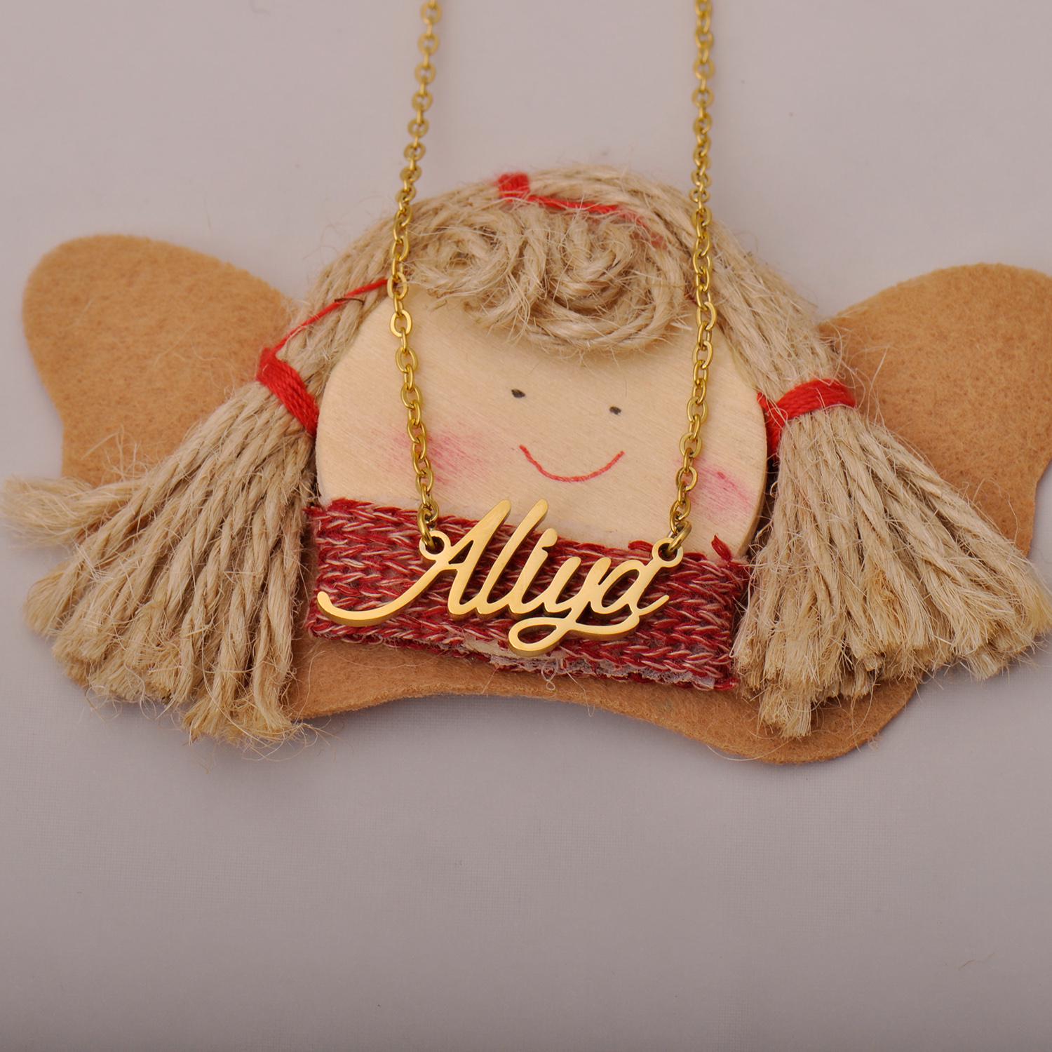 Collier Initiale Or KissYan – Pendentif Monogramme Chaîne Figaro Et Perles – Femme Et Fille – Plaqué Or 14K