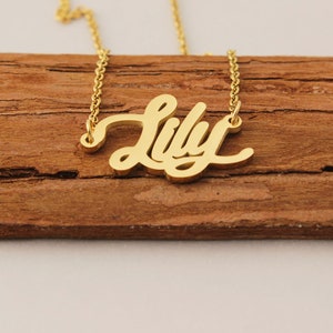 Collier personnalisé, collier en or personnalisé pour elle, collier délicat, collier de couples cadeau de Saint-Valentin pour Lily