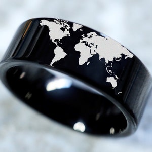 Alliance carte du monde, bague de fiançailles de voyageur, bijoux Wanderlust aventure, cadeau carte du monde, bijoux bague de mariage carte du monde