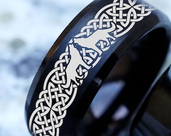 Celtic Knot and Howling Wolves Wedding Ring, Black Wolf Wedding Band, Celtic Wolf Ring, Celtic Knot Engraved Wolf Ring, Direwolf Jewelry