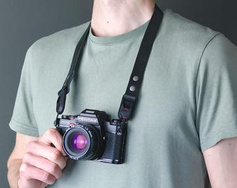Leather Camera Strap: Quick Release with Peak Design Anchors