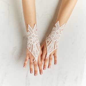 Elegant Bridal Gloves Floral Design, Fingerless Bridal French Lace Gloves, Wedding gloves, Long Lace Bride Gloves, Wedding Accessory E24