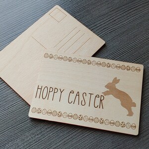 Holzpostkarte Hoppy Easter - Frohe Ostern - Ostergrüße - Ostergruß - Geschenkkarte - Osterkarte - Grußkarte - Postkarte aus Holz
