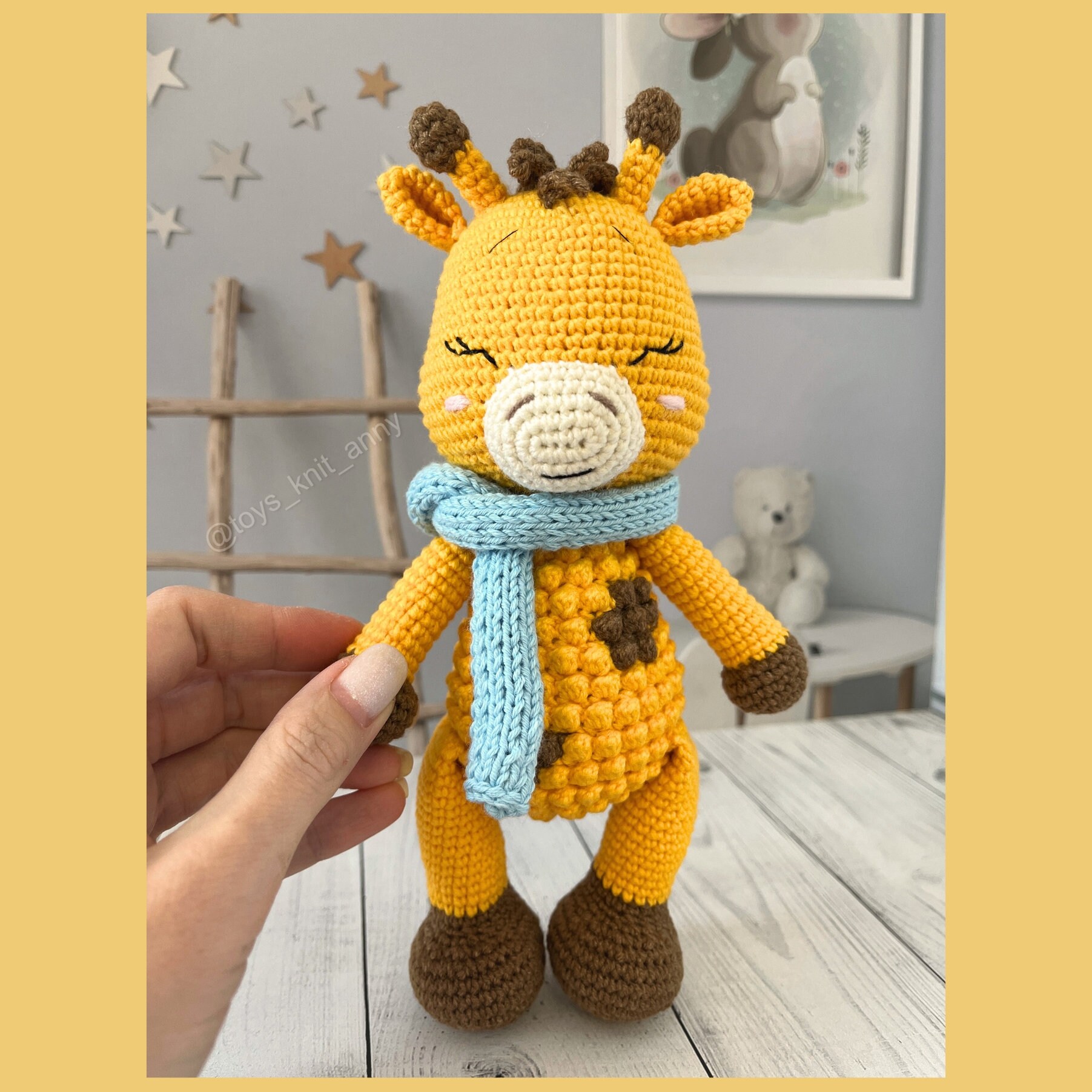 キリンの触覚かぎ針編みパターンのぬいぐるみと歯固め 2 in 1 編み