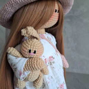 Muñeca con cabello largo y rubio en vestido de verano a la venta muñeca de ganchillo de 12 con ropa cosida imagen 2