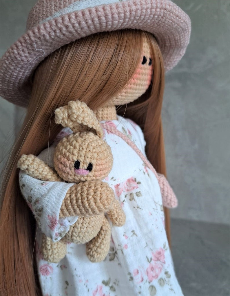 Muñeca con cabello largo y rubio en vestido de verano a la venta muñeca de ganchillo de 12 con ropa cosida imagen 2