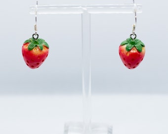 Cute strawberry earrings • fruit, jewelry, food, miniatures, cottagecore, silver drop earrings, jewelry for her, gift for girlfriend