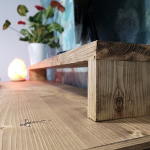 Rowlands Rustic Hand Built Monitor Shelf Stand bild 6