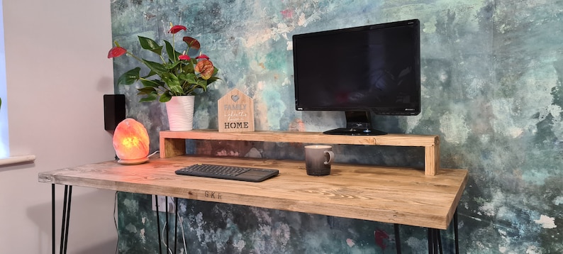Rowlands Rustic Hand Built Monitor Shelf Stand bild 3