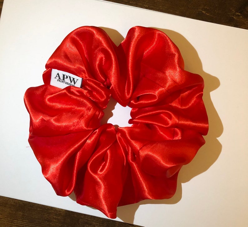 L APW Hair Scrunchie