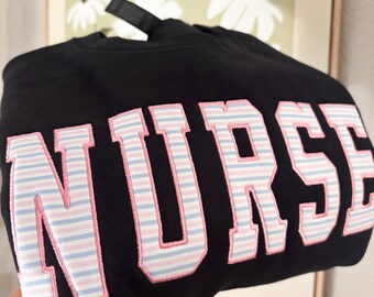 Sudadera bordada con apliques de tela y rayas de hospital para enfermeras, regalo para enfermeras, sudadera para enfermeras, mamá y bebé